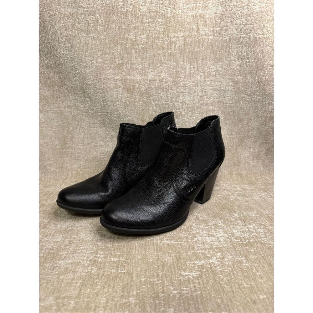 B.O.C Women's Leather Lug Sole Block Heel Chelsea Ankle Bootie Black Size 6.5